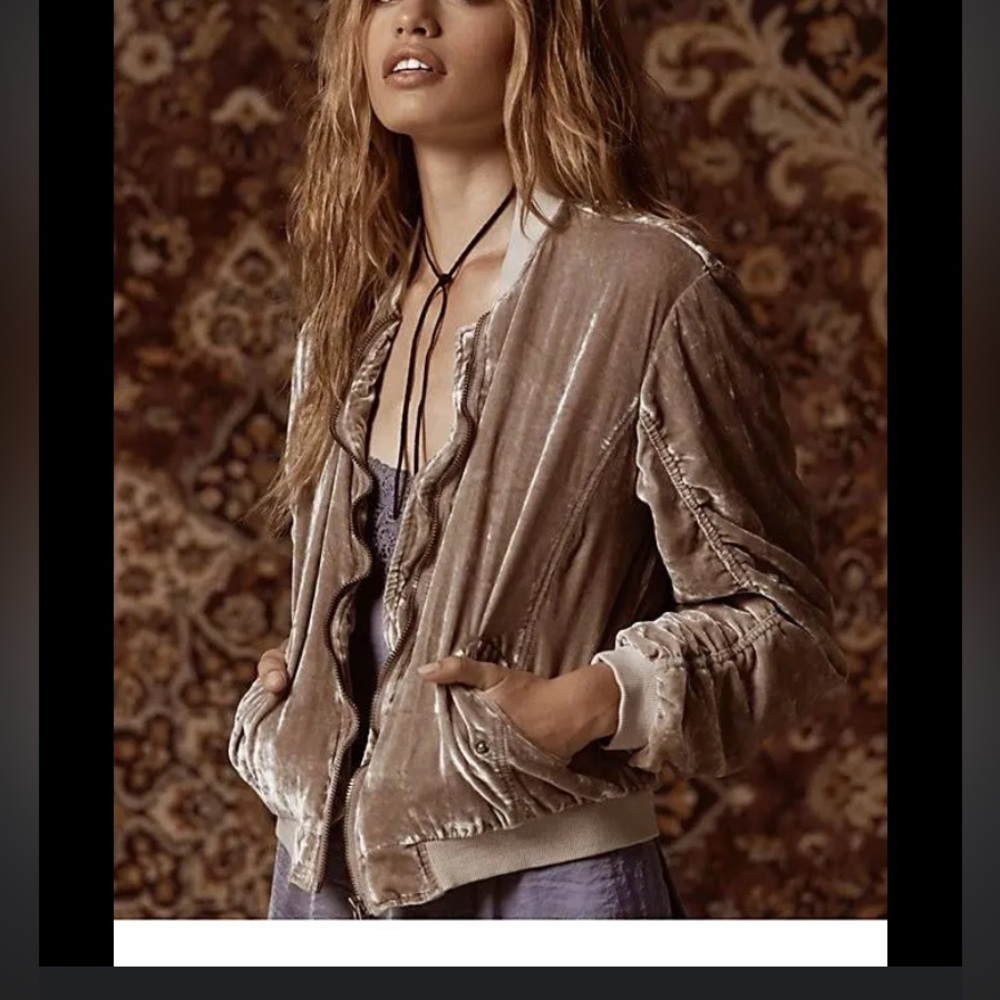 Free people tan velvet bomber jacket zip ruched xs fall boho casual fall $129